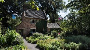 fitzroy-gardens_mel_r_1460164_1600x900